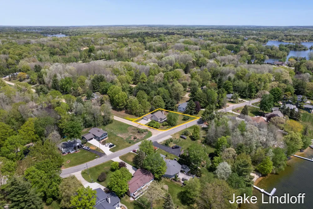11014 E Royal Road Morton Township, MI 49346