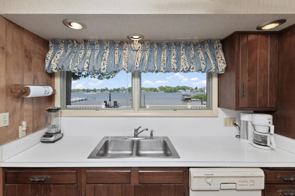 20518 Diamond Shores Drive Penn Township, MI 49031