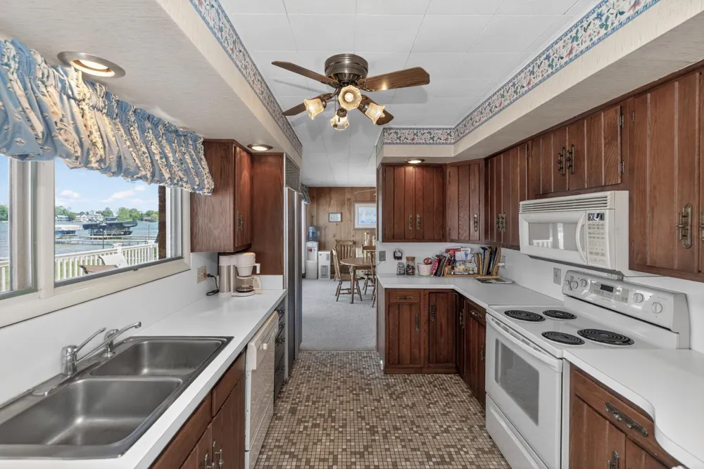 20518 Diamond Shores Drive Penn Township, MI 49031