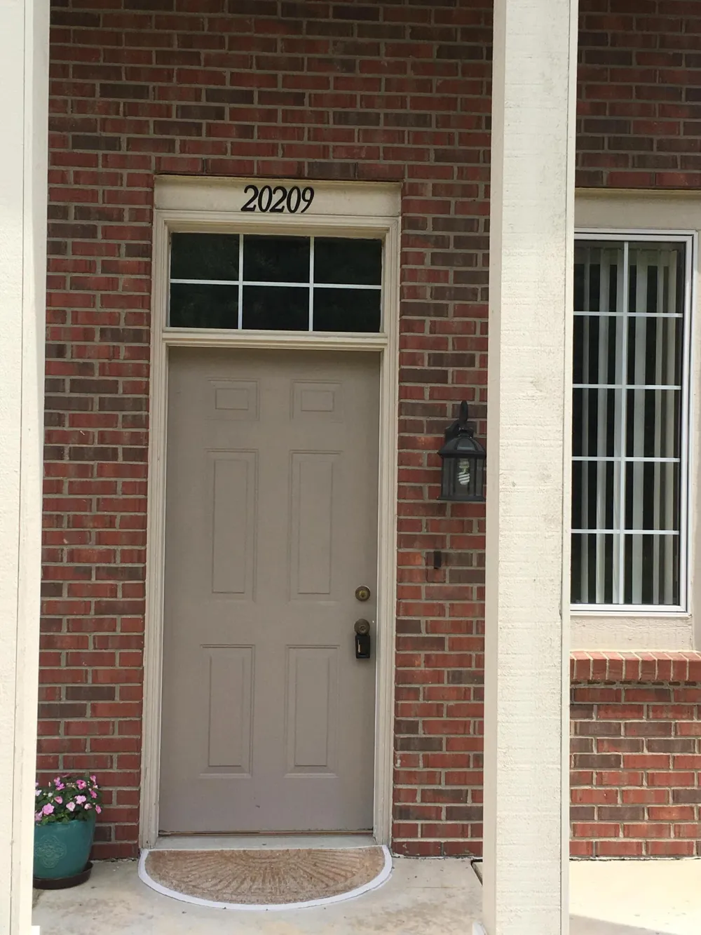 20209 Chesapeake Circle Commerce Charter Township, MI 48390
