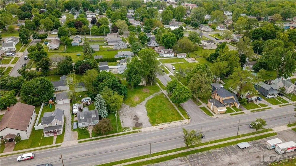 319 W Beecher Street Adrian City, MI 49221
