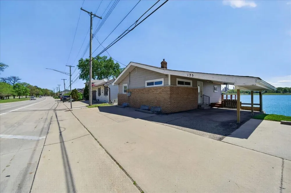 125 Gratiot Boulevard Marysville City, MI 48040