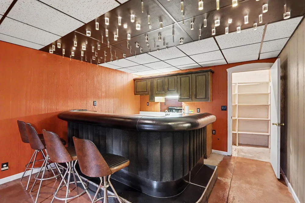140 Meadowwood Court Decatur Village, MI 49045