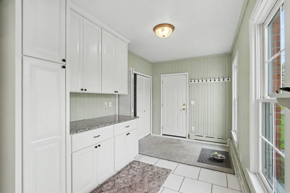 140 Meadowwood Court Decatur Village, MI 49045
