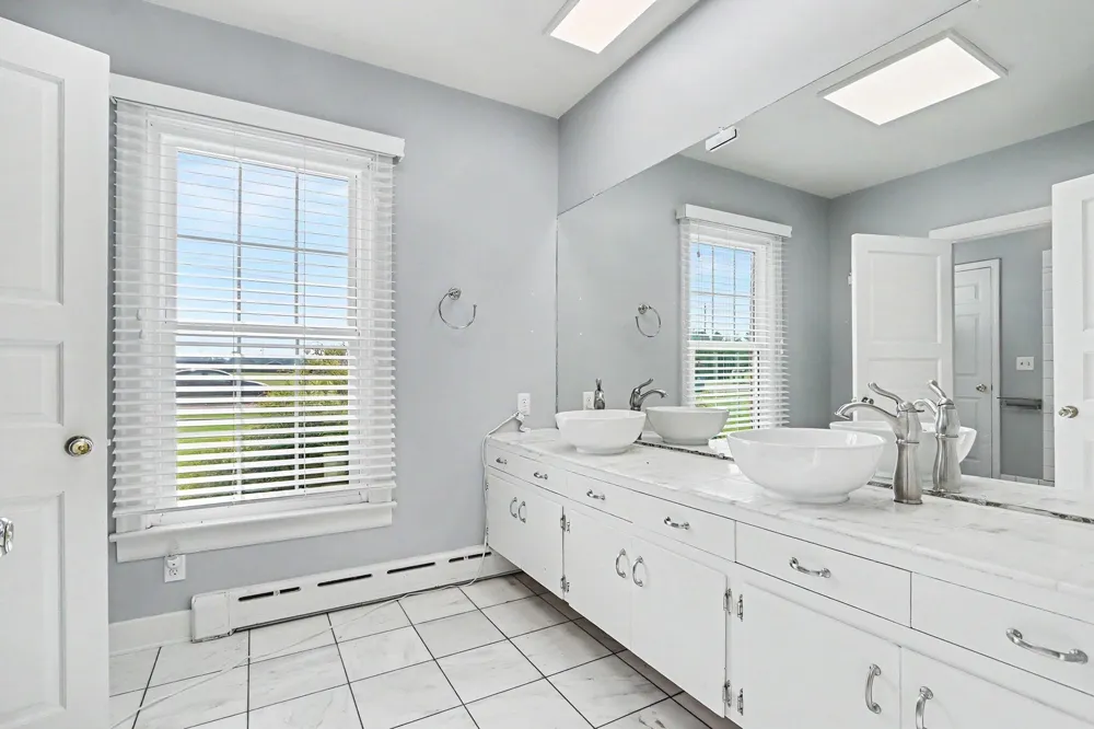 140 Meadowwood Court Decatur Village, MI 49045