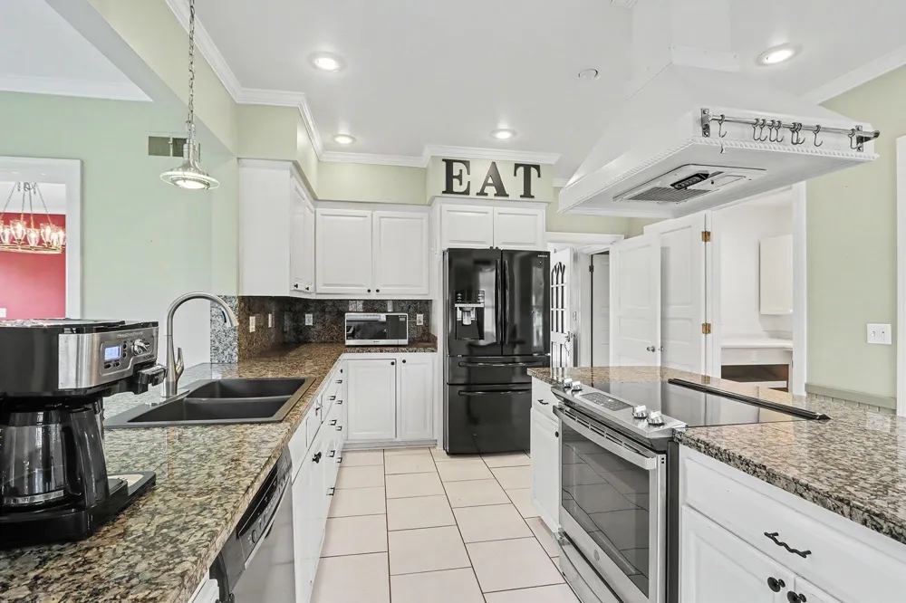140 Meadowwood Court Decatur Village, MI 49045