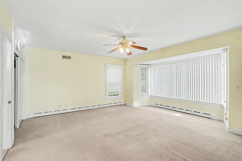 140 Meadowwood Court Decatur Village, MI 49045