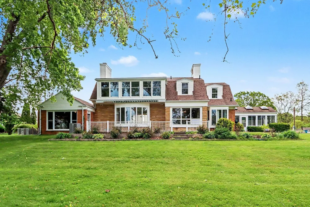 140 Meadowwood Court Decatur Village, MI 49045