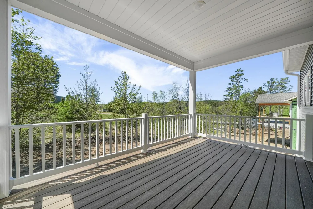1376 Nightingale Lane Paradise Township, MI 49649