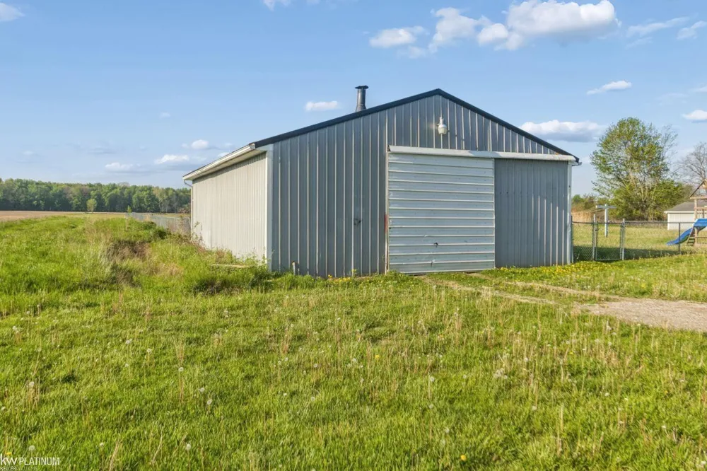 13201 Speaker Road Brockway Township, MI 48097