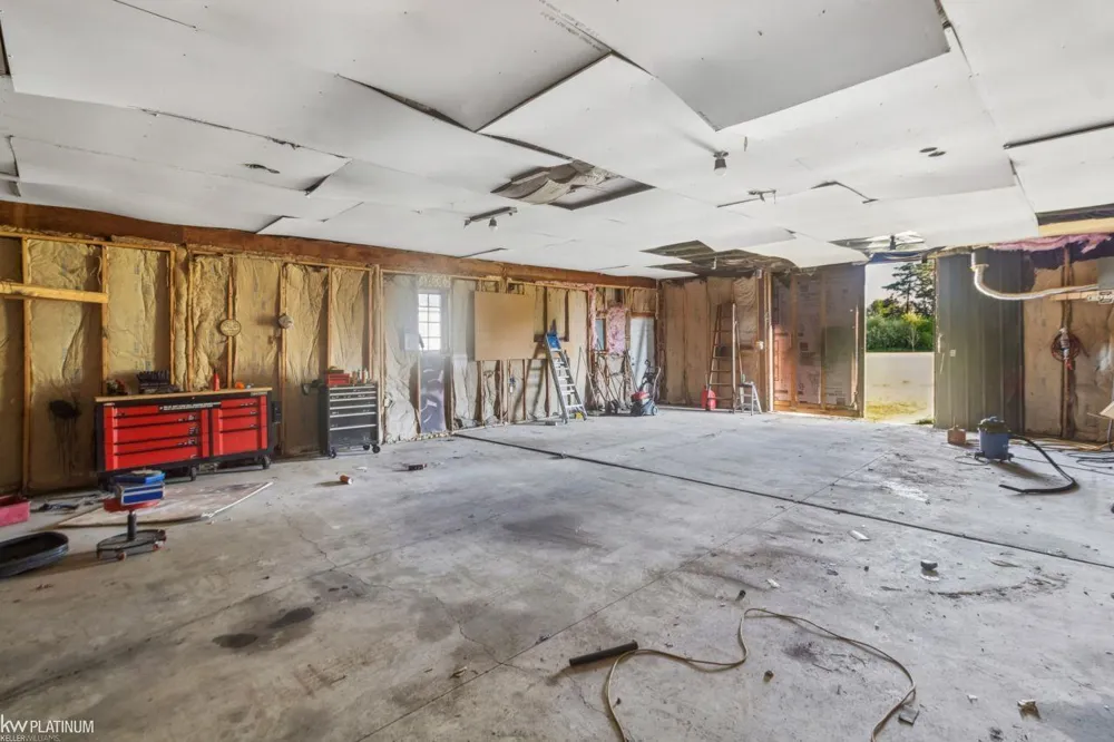 13201 Speaker Road Brockway Township, MI 48097
