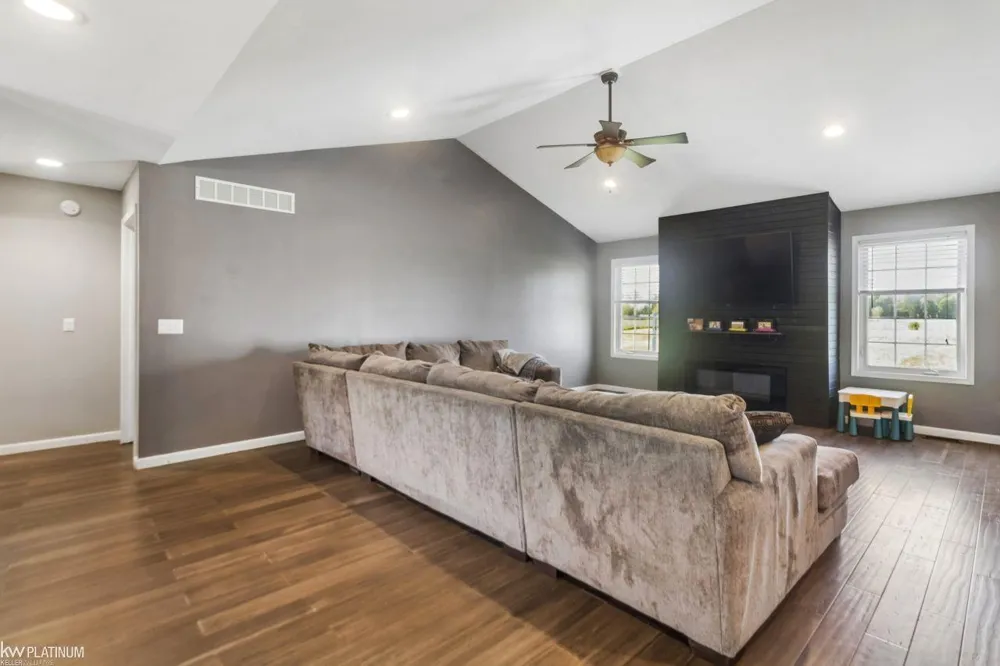 13201 Speaker Road Brockway Township, MI 48097