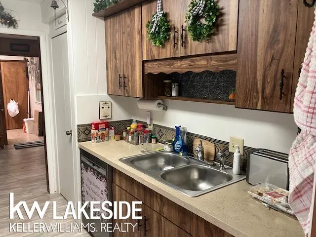 9784 S Shore Drive Caseville Township, MI 48755