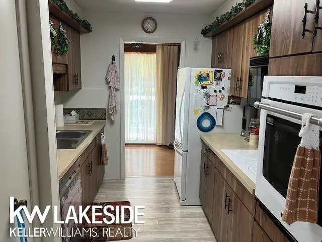 9784 S Shore Drive Caseville Township, MI 48755