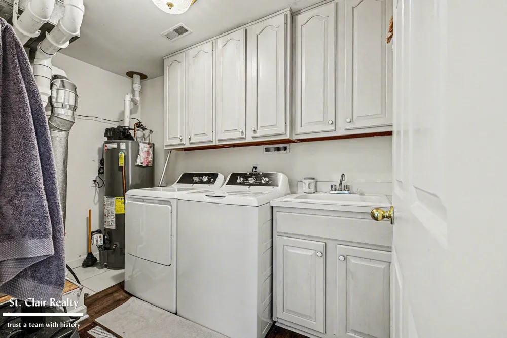 50703 Harbour View Drive New Baltimore City, MI 48047