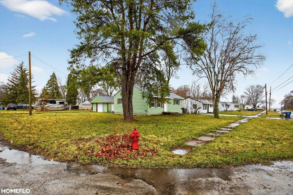 5025 Lodge Street Saginaw City, MI 48601