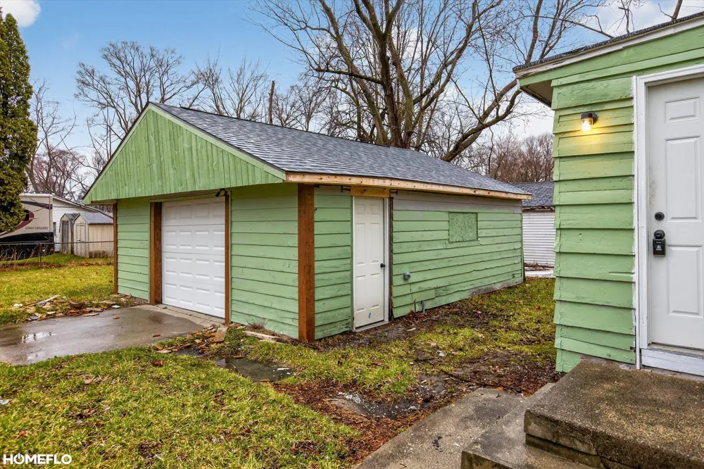 5025 Lodge Street Saginaw City, MI 48601
