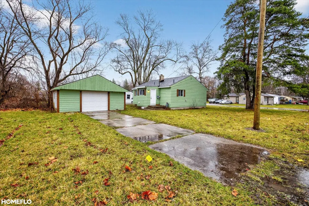 5025 Lodge Street Saginaw City, MI 48601