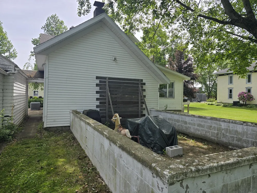 642 Maple Street Colon Village, MI 49040
