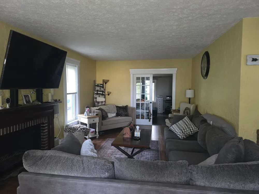 642 Maple Street Colon Village, MI 49040