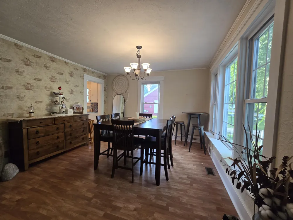 642 Maple Street Colon Village, MI 49040