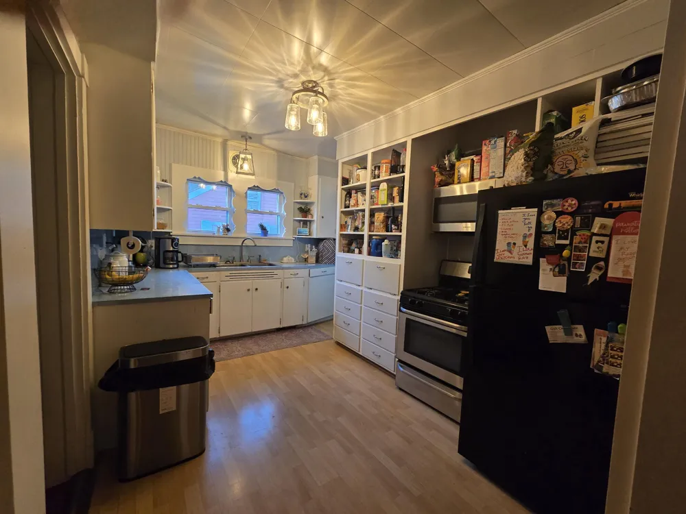 642 Maple Street Colon Village, MI 49040