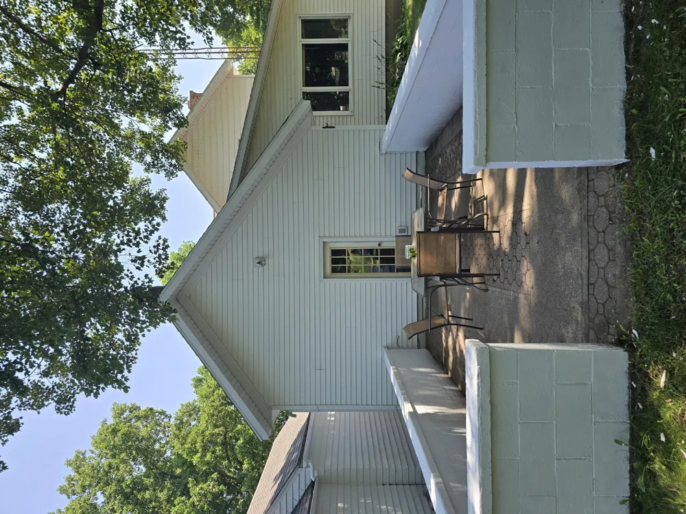 642 Maple Street Colon Village, MI 49040