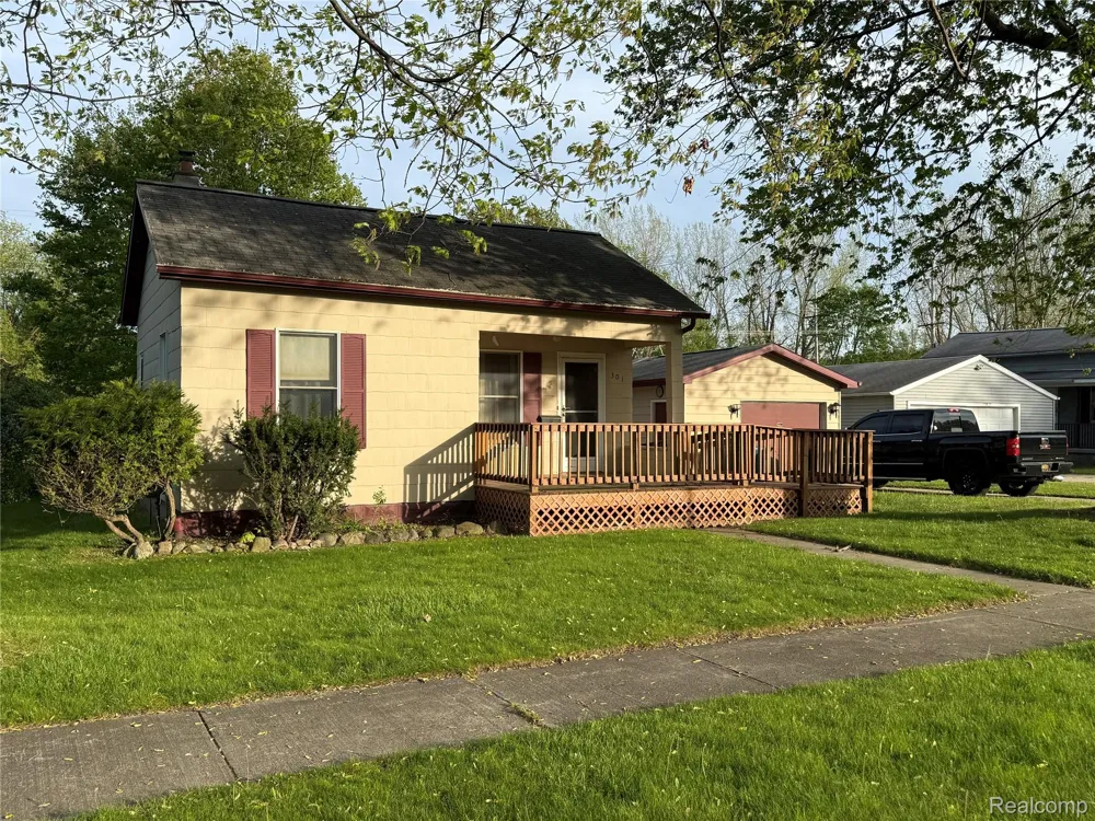301 S Main Street Tuscola Township, MI 48768