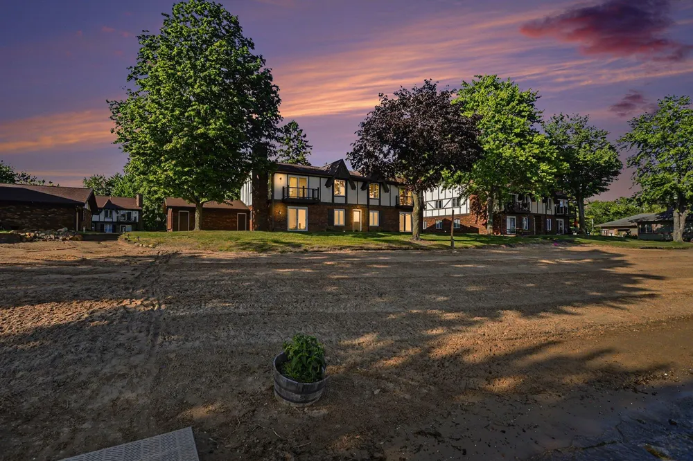 5410 Country Aire Drive #14 Coloma Charter Township, MI 49038