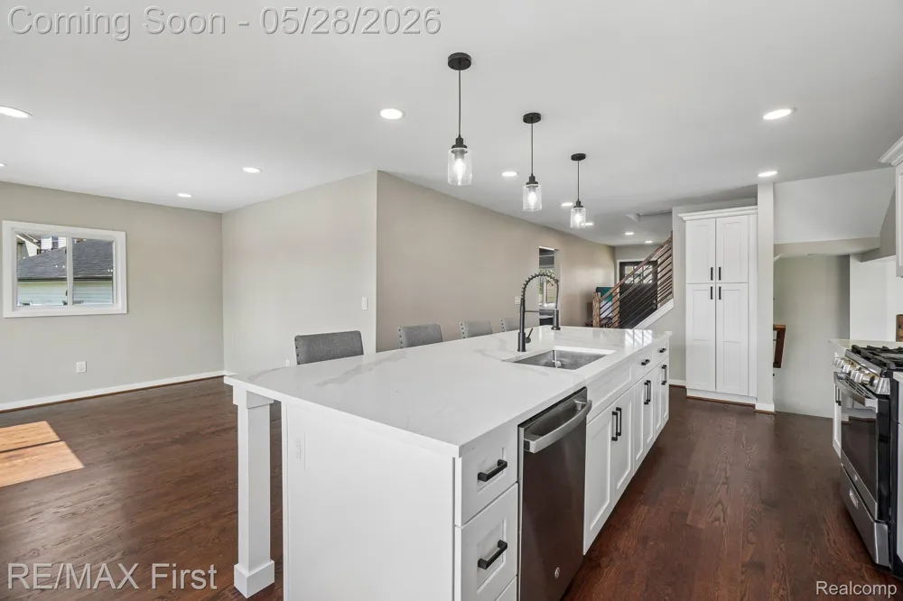 9403 Buckingham Street White Lake Charter Township, MI 48386