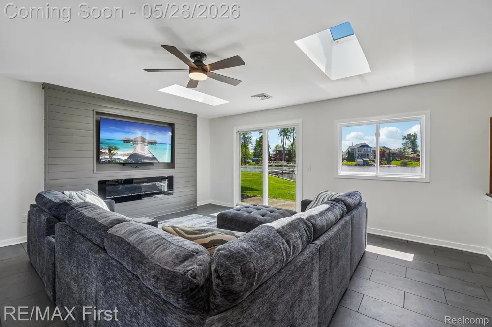 9403 Buckingham Street White Lake Charter Township, MI 48386