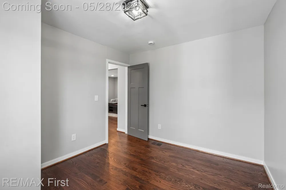 9403 Buckingham Street White Lake Charter Township, MI 48386