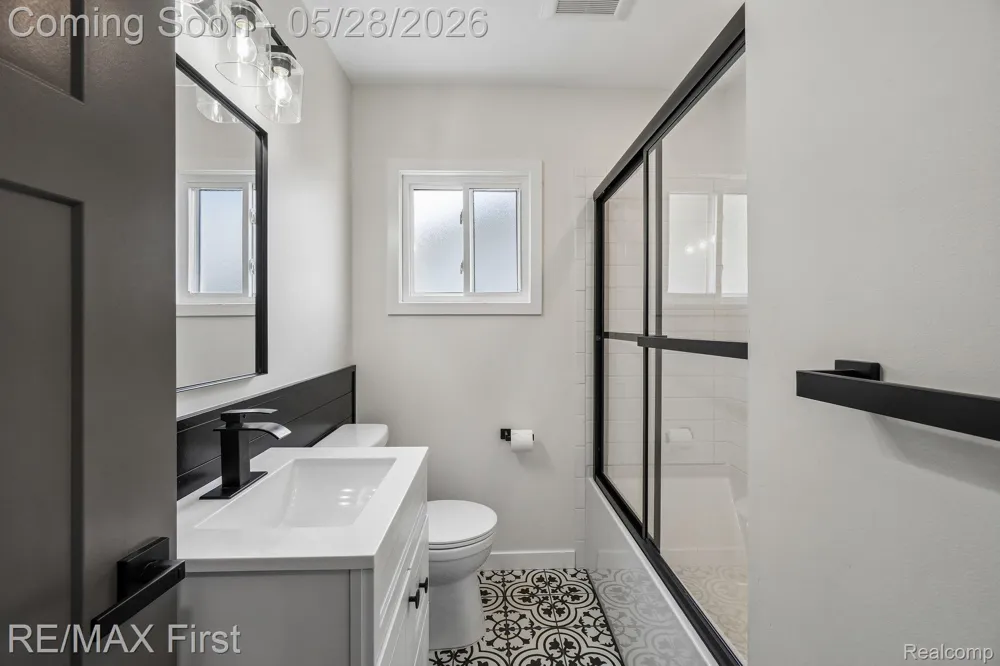 9403 Buckingham Street White Lake Charter Township, MI 48386