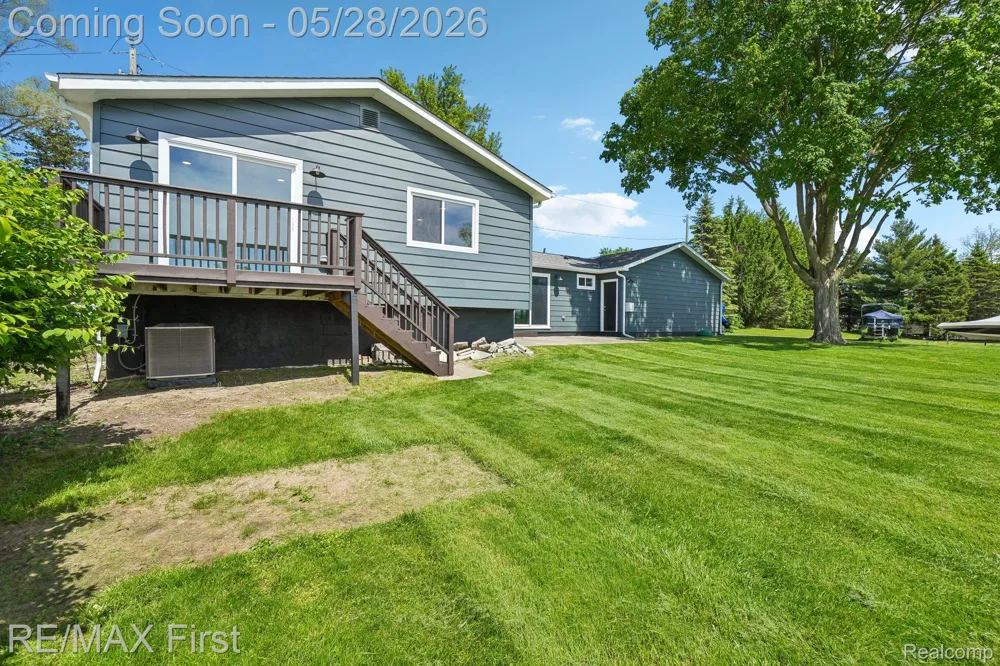 9403 Buckingham Street White Lake Charter Township, MI 48386