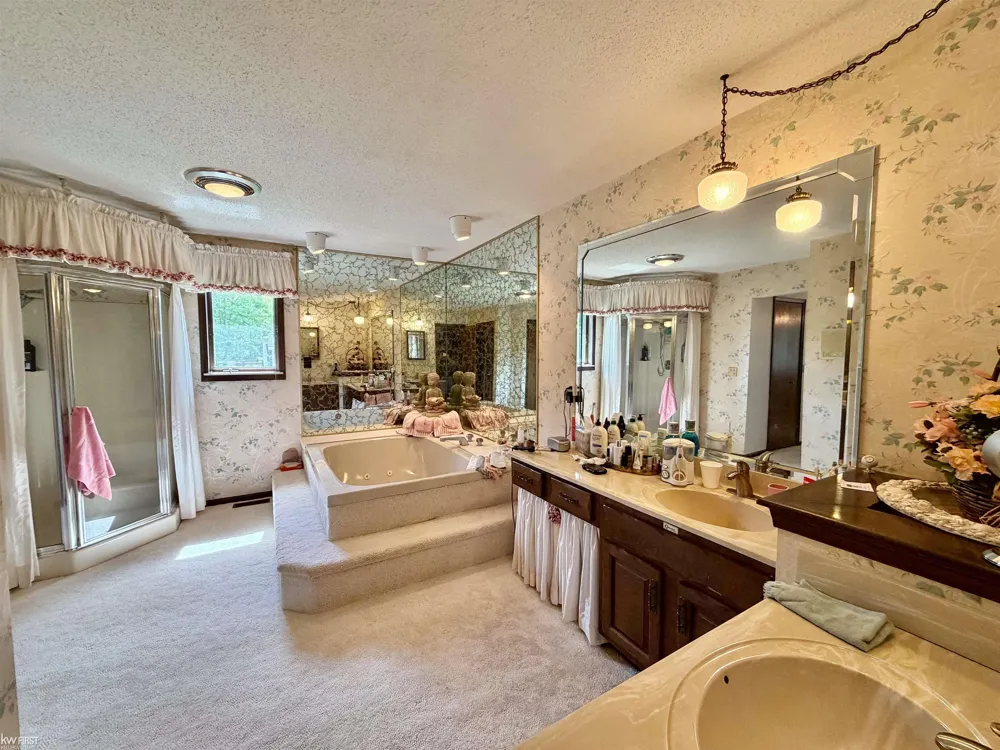 7432 River Road Flushing Charter Township, MI 48433