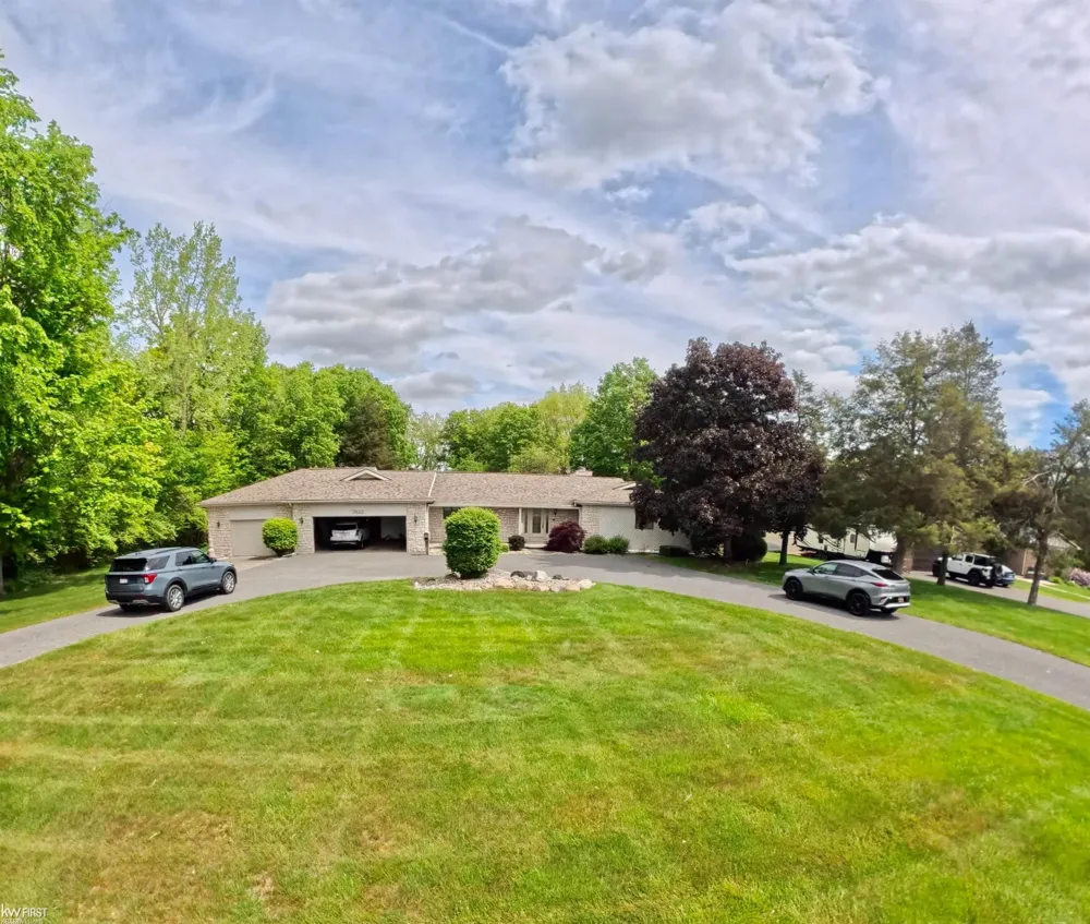 7432 River Road Flushing Charter Township, MI 48433