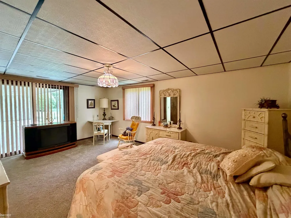 7432 River Road Flushing Charter Township, MI 48433