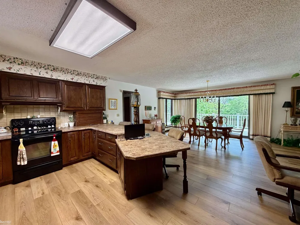 7432 River Road Flushing Charter Township, MI 48433