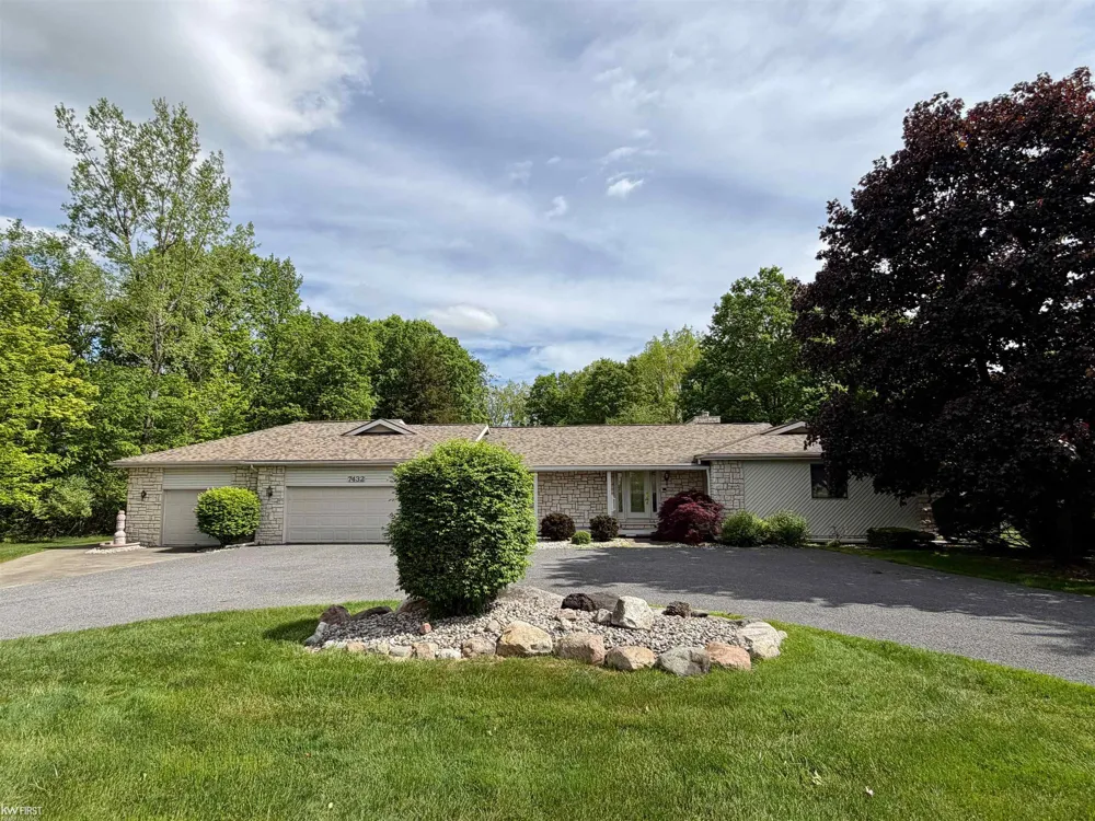 7432 River Road Flushing Charter Township, MI 48433