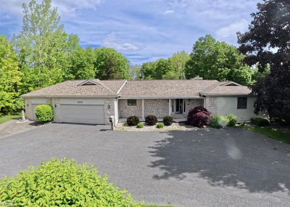 7432 River Road Flushing Charter Township, MI 48433