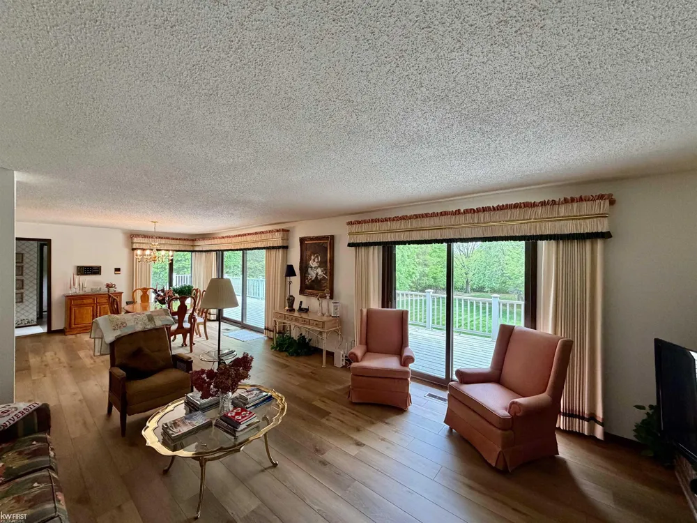 7432 River Road Flushing Charter Township, MI 48433