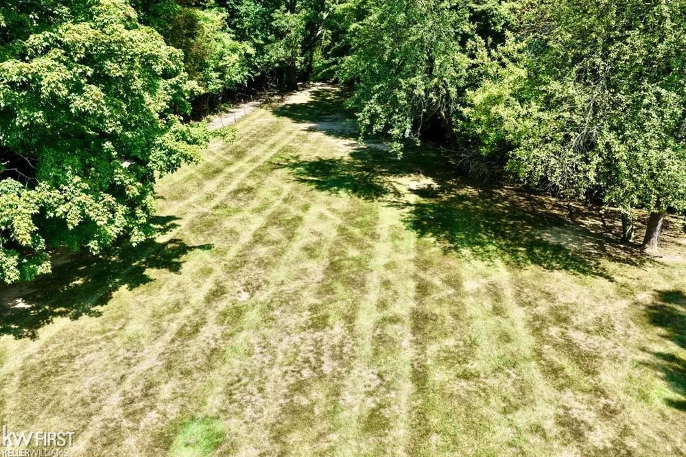 7432 River Road Flushing Charter Township, MI 48433