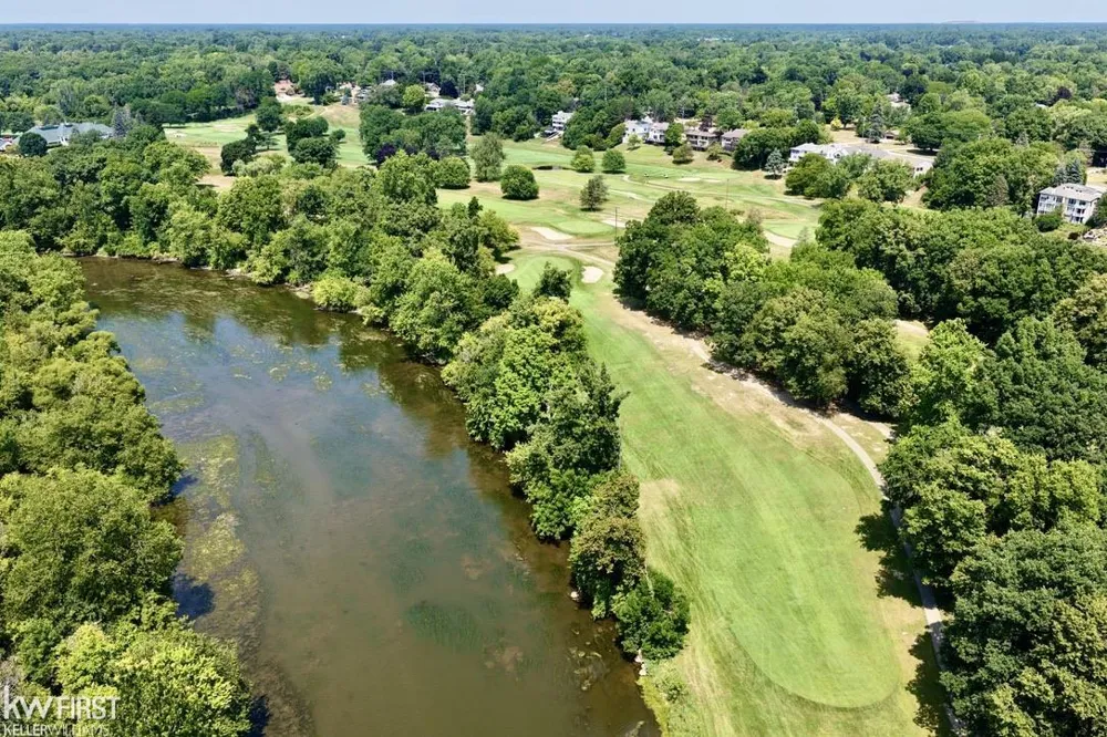 7432 River Road Flushing Charter Township, MI 48433
