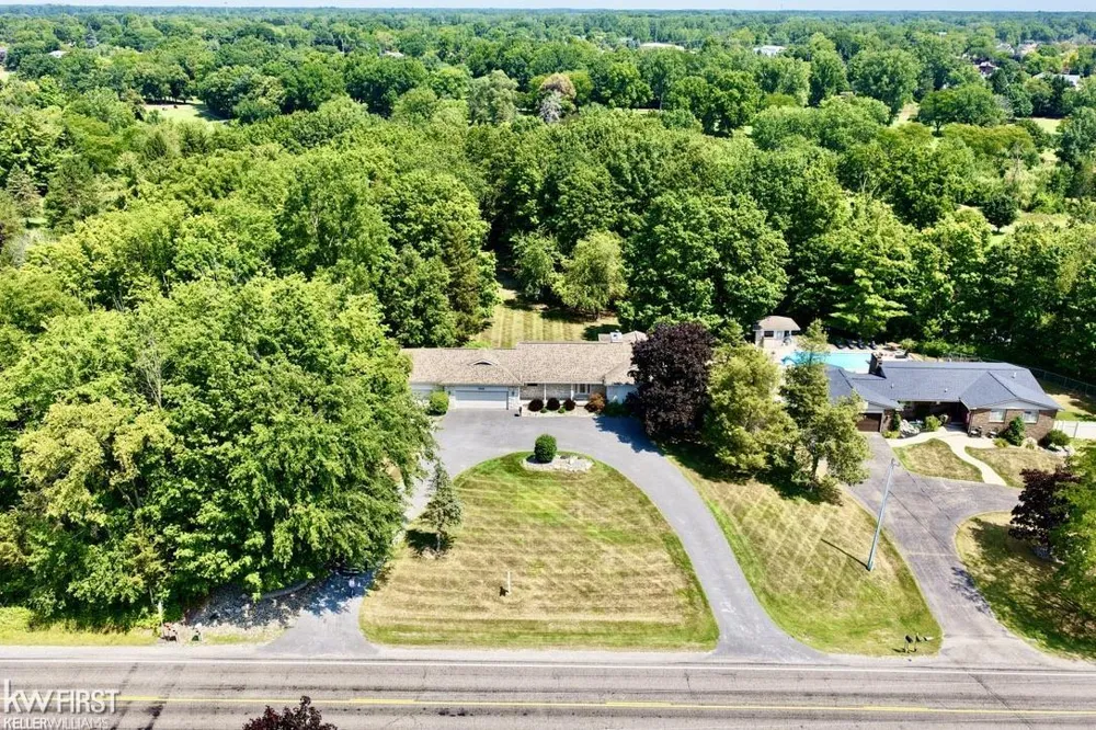 7432 River Road Flushing Charter Township, MI 48433