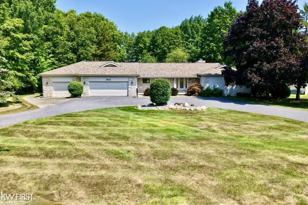 7432 River Road Flushing Charter Township, MI 48433