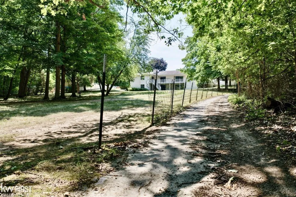 7432 River Road Flushing Charter Township, MI 48433