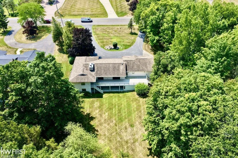 7432 River Road Flushing Charter Township, MI 48433