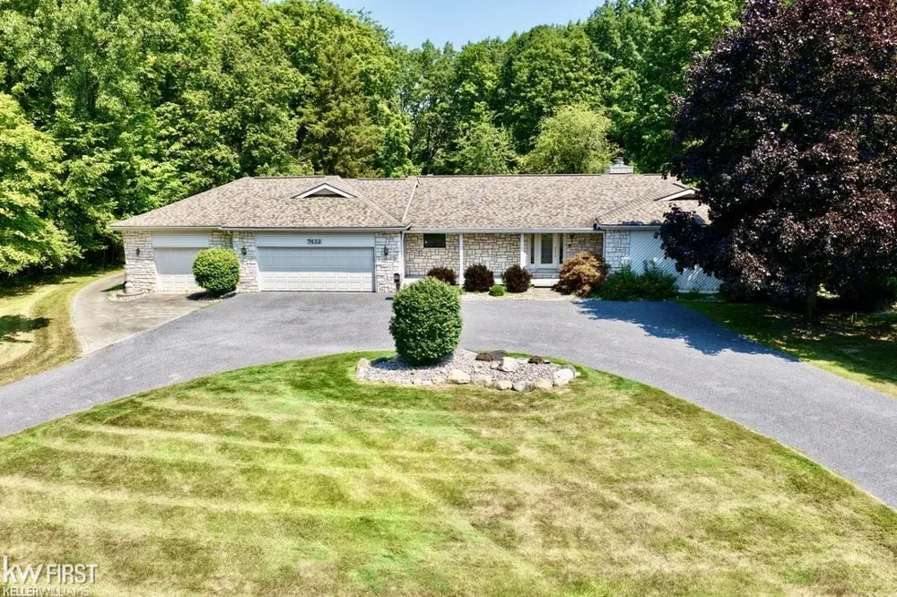 7432 River Road Flushing Charter Township, MI 48433