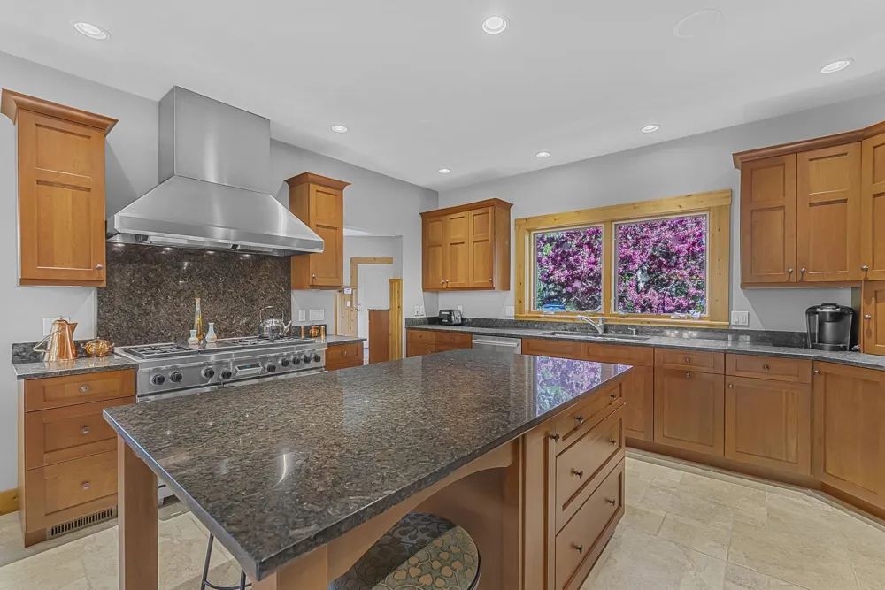 9697 Herkelrath Road Onekama Township, MI 49675