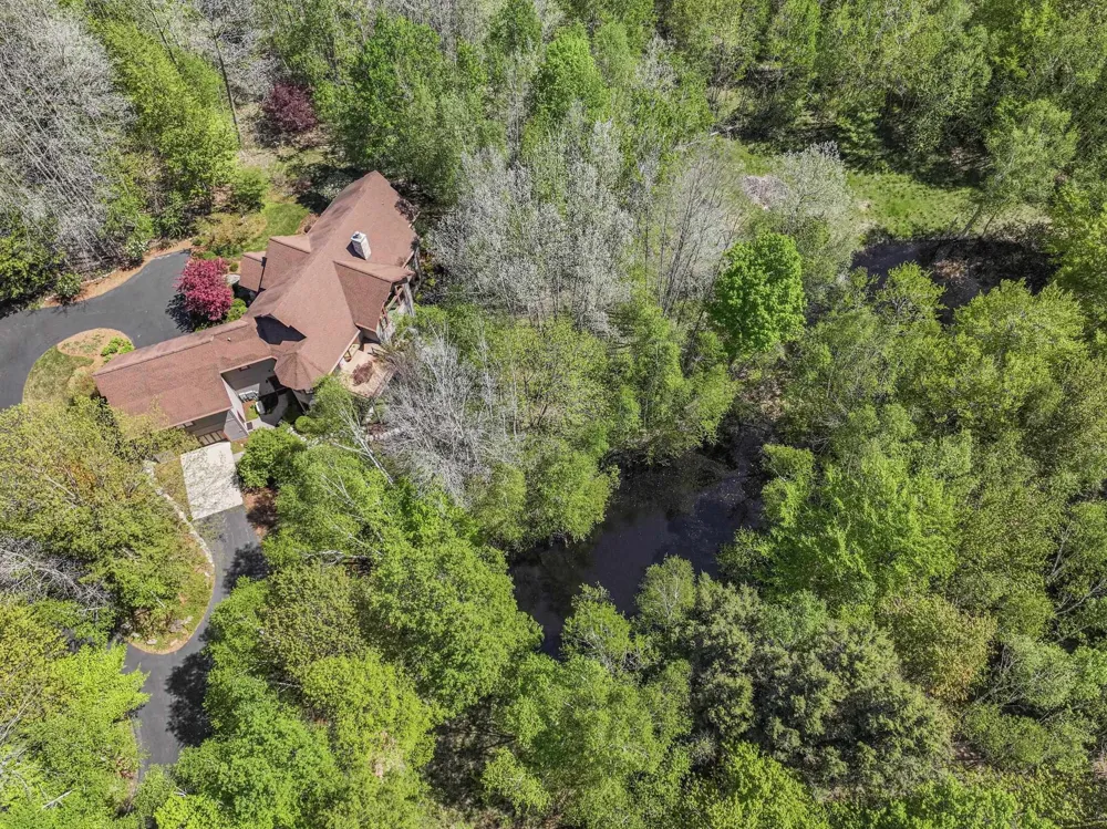 9697 Herkelrath Road Onekama Township, MI 49675